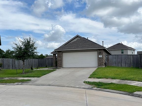 2nd image of 14627 Broadbury Pond Rd