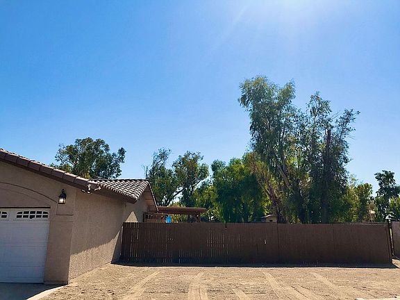 2nd image of 2839 W Patricia Ln