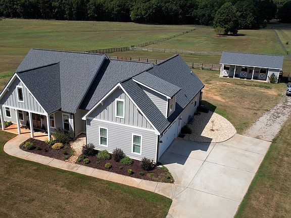 2nd image of 3861 Brownwood Rd