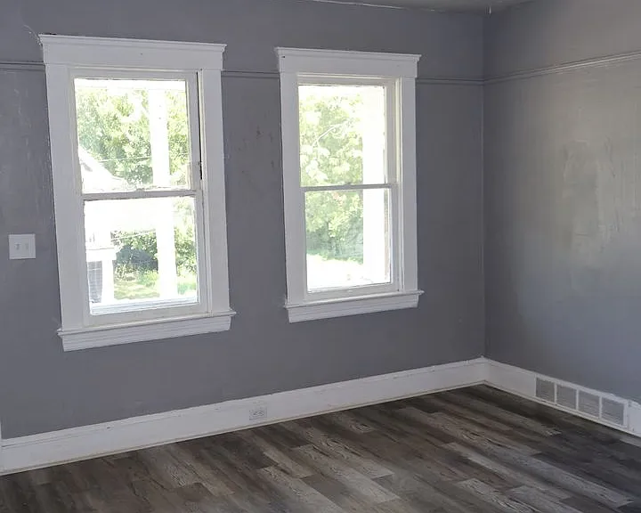 6812 Whitney Ave — Photo 35