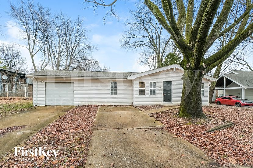 1st image of 979 Dawnview Dr