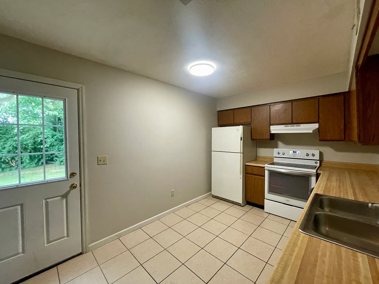 2 bed, 1.5 bath, 957 sqft, $1,000 — Photo 4