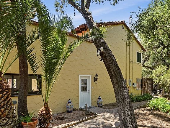 2nd image of 736 Crater Oak Dr
