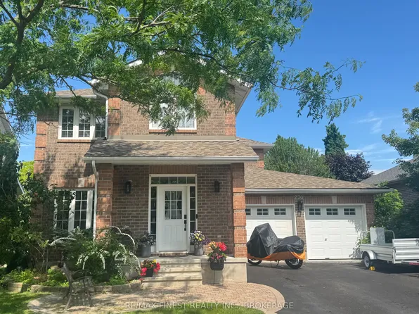 230 Honeywood Ave, Kingston, ON K7K 7L4