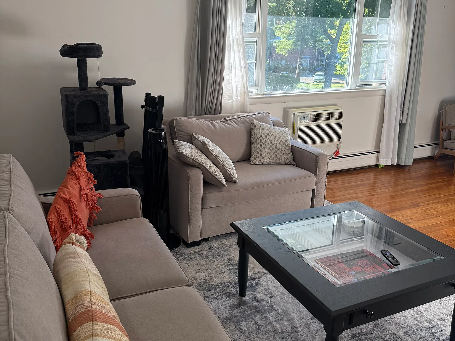 1 bed, 600 sqft, $2,300 — Photo 2