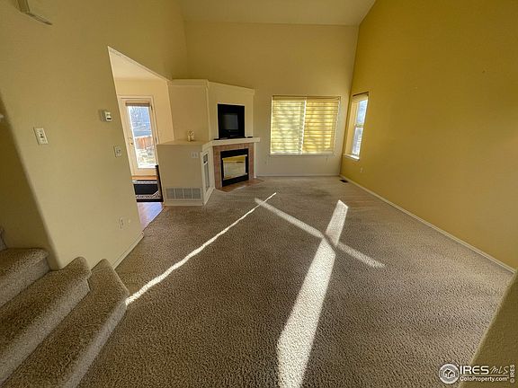 4th image of 424 Mesa Dr