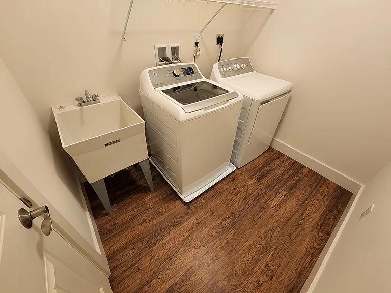 5435 Mendenhall Dr — Photo 13