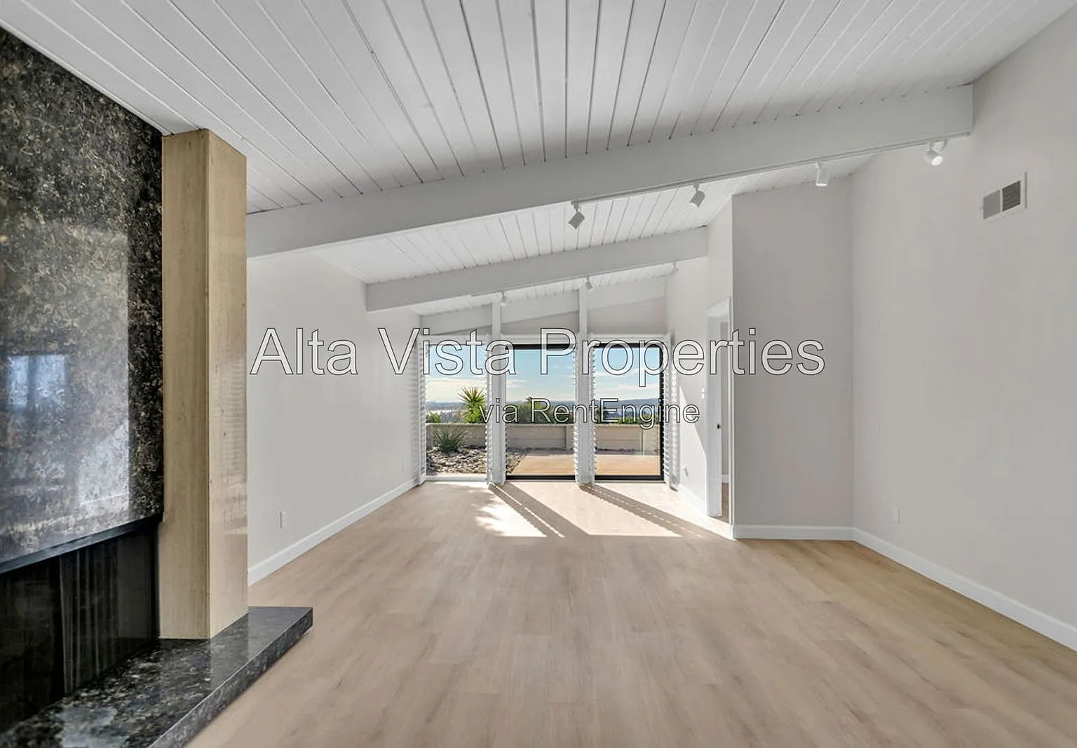 4 bed, 2.0 bath, 1912 sqft, $7,100 — Photo 3