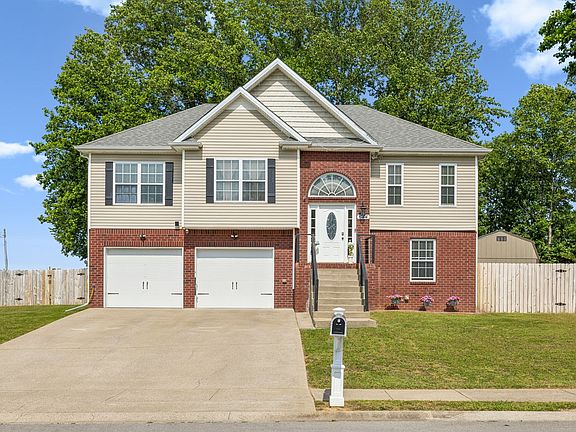 2nd image of 644 Ashley Oaks Dr