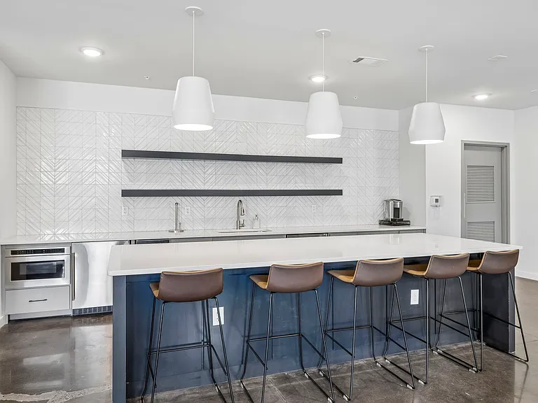 600 E Trinity Ln #208 — Photo 24