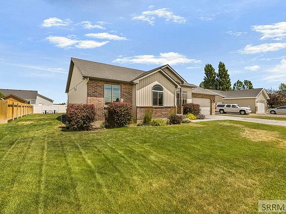 2nd image of 3625 E Hyrum Dr