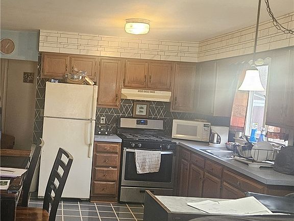 5th image of 4703 Cleveland Rd