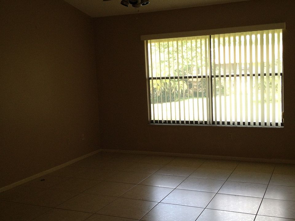 Living room with vaulted cei