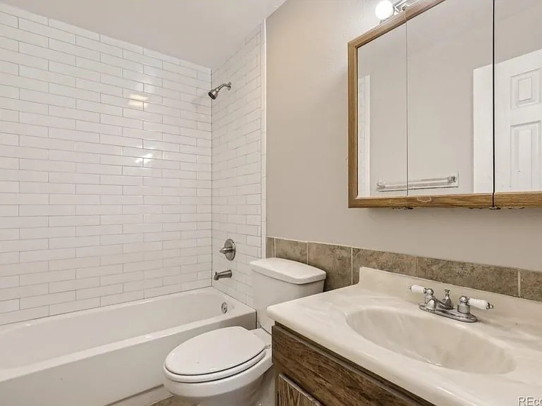 14097 E 22nd Pl — Photo 7