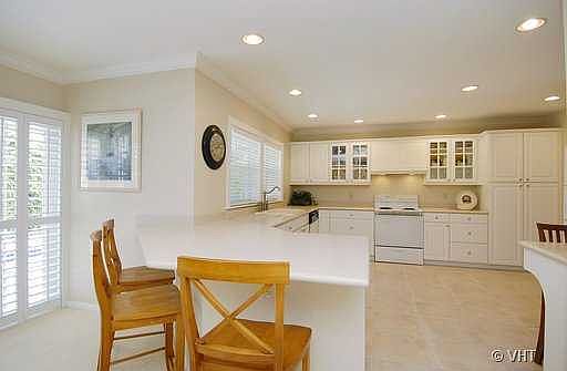 3rd image of 733 Seagate Dr