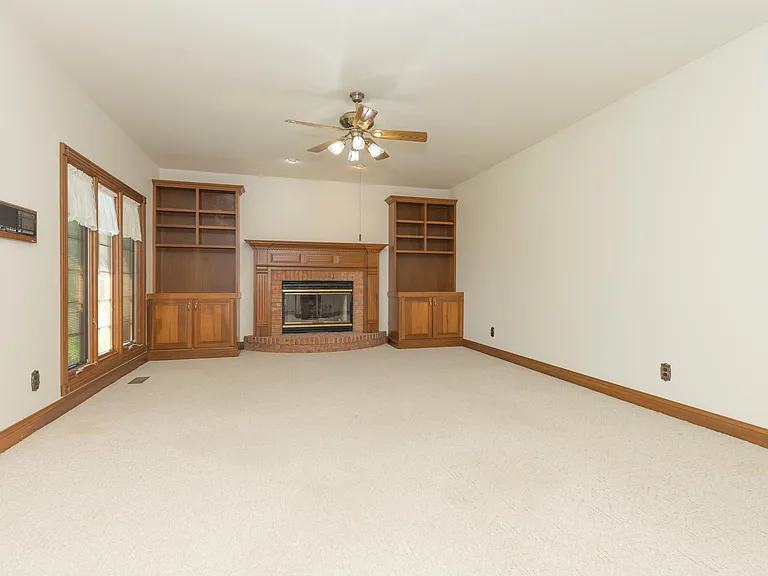 2155 Durlin Rd — Photo 9