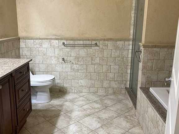 3rd image of 510 Franklin Ave APT 15