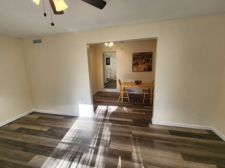 917 SW Watson Ave — Photo 11