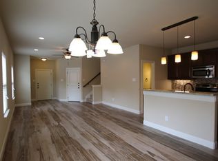 7909 Butler Ct, Benbrook, TX 76116