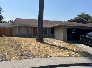724 Lisbon Ct, Rohnert Park, CA 94928