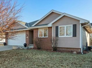 215 Happy Hollow Cir, Council Bluffs, IA 51503