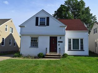 23819 E Baintree Rd, Beachwood, OH 44122
