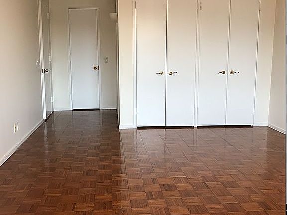 4th image of 111 Cherry Valley Ave APT 412