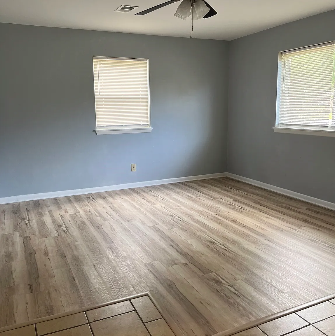 3 bed, 980 sqft, $1,600 — Photo 1