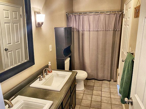 4th image of 676 E Williamsburg Park Cir