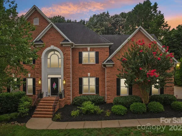 9015 Kirkley Ct, Charlotte, NC 28277