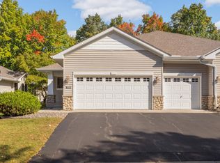 9280 Blackoaks Ct N, Maple Grove, MN 55311