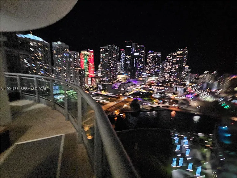 361 S Miami Ave — Photo 40