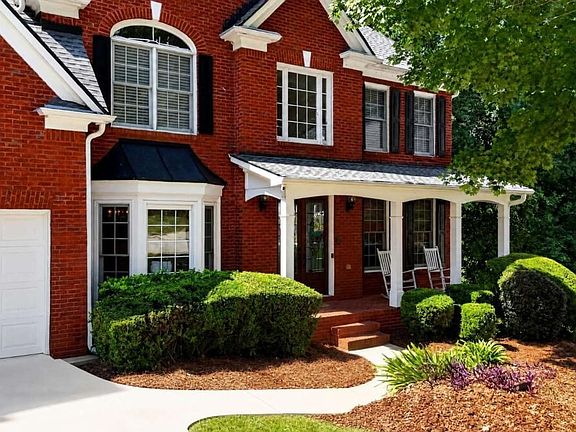 3rd image of 192 Mistybrook Cir