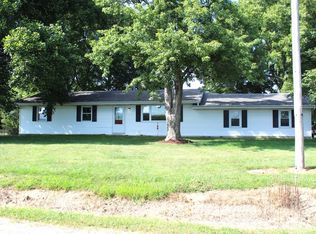 9820 Water Plant Rd, Palmyra, IL 62674