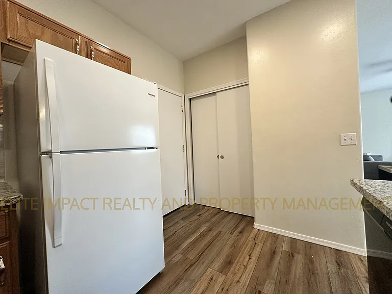 3780 E Felix Blvd — Photo 8