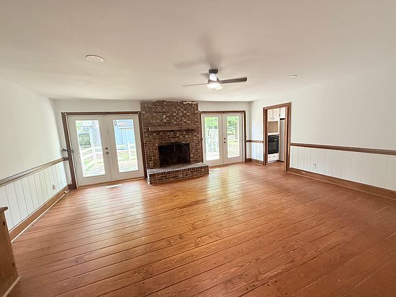 3rd image of 1493 Foxhall Dr
