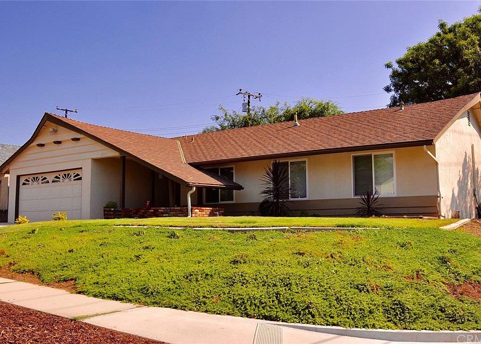 1st image of 2313 N Derek Dr