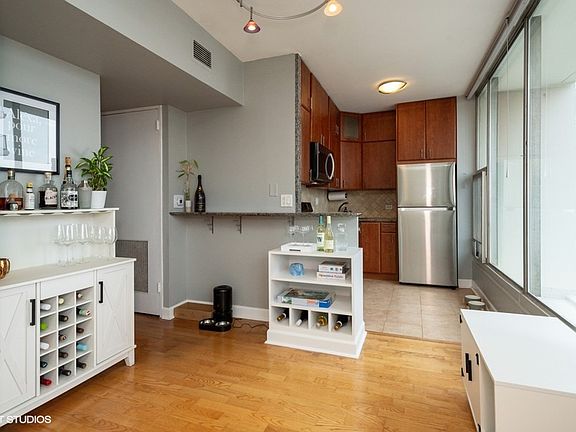 3rd image of 3200 N Lake Shore Dr APT 2603
