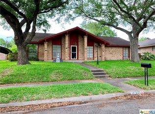 216 Guinevere St, Victoria, TX 77904