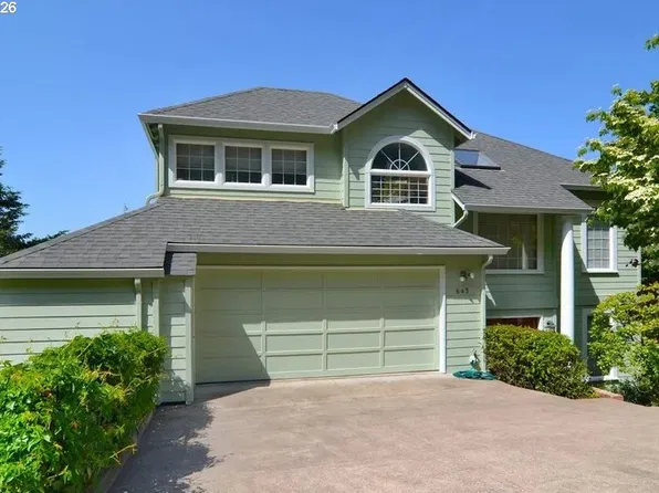 643 Startouch Dr, Eugene, OR 97405