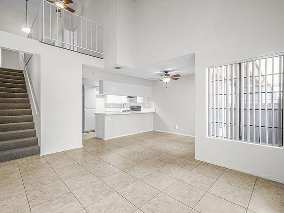 3rd image of 709 W Stetson Ave