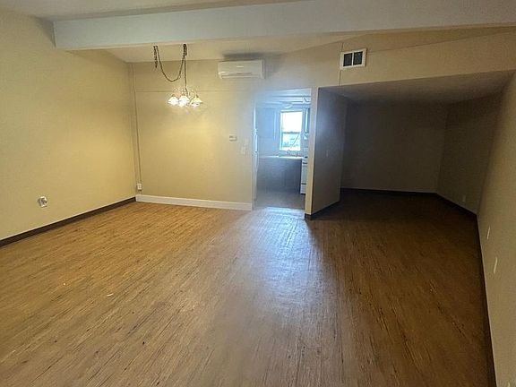 3rd image of 1406 Kurt Dr #204