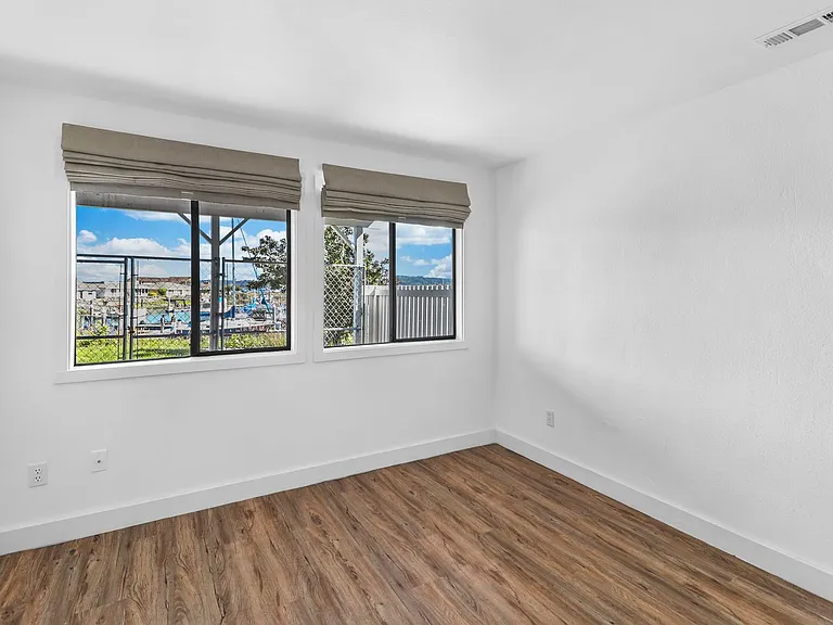 2263 Mariner Beach Dr — Photo 16