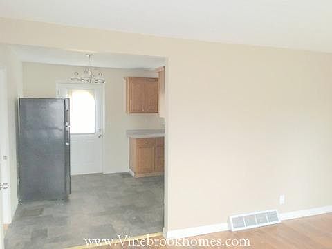 4th image of 127 Skyview Dr