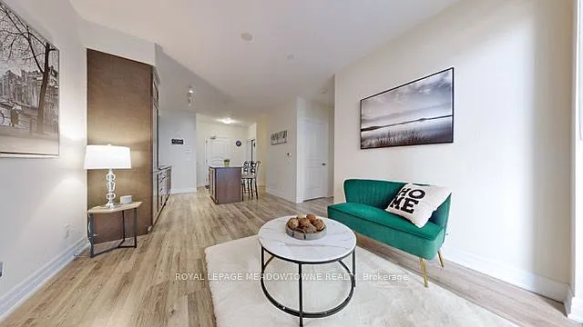 9085 Jane St #208 — Photo 6