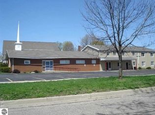 504 Pine Ave, Alma, MI 48801