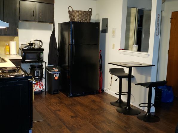 20 Williamsburg Ct Unit 4