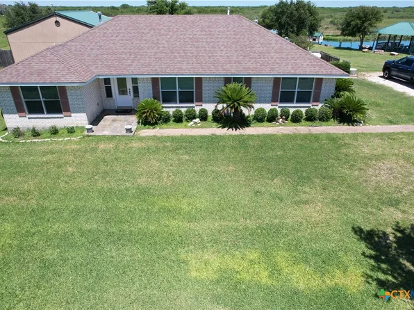 446 Gibb Blvd, Seadrift, TX 77983
