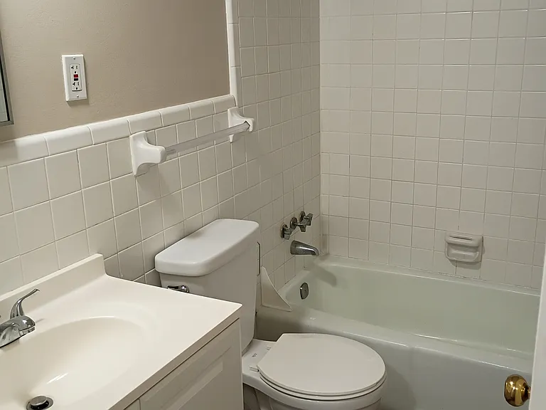 32 S Tucker St #8 — Photo 9
