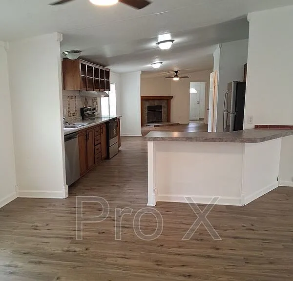 910 Sands Rd — Photo 1
